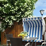 Hotel Hotel-pension Zur Mole Wiek auf Rügen