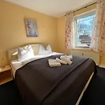 Hotel Hotel-pension Zur Mole Wiek auf Rügen