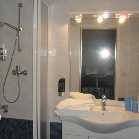 Hotel Hotel-pension Zur Mole Wiek auf Ruegen