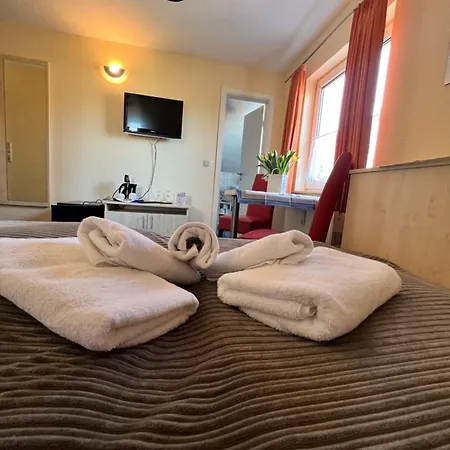 Hotel-pension Zur Mole Hotel Wiek auf Rügen