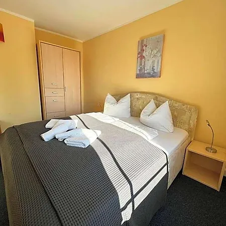- Zur Mole Hotel