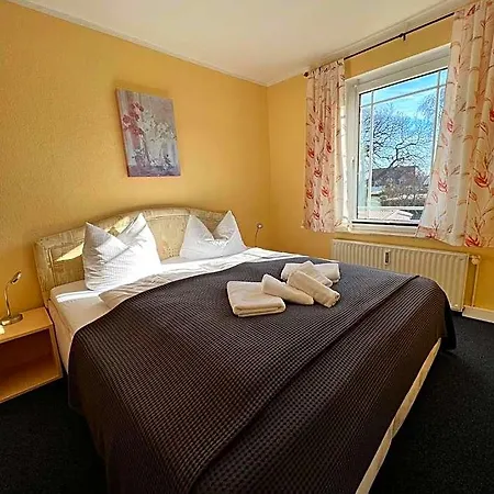 - Zur Mole Hotel *