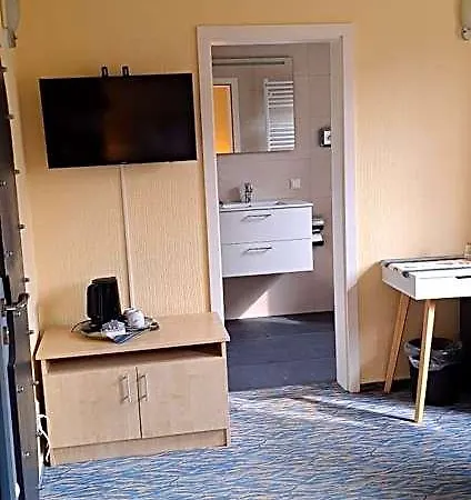 - Zur Mole * Wiek auf Rügen